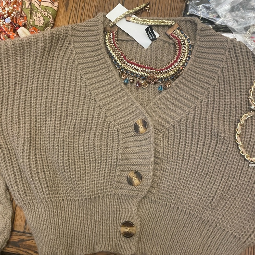 Source Unknown Gold And Red Multi-Layer Necklace - image 7